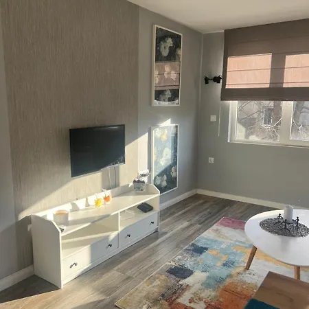 Apartament 1br Close To The Warna